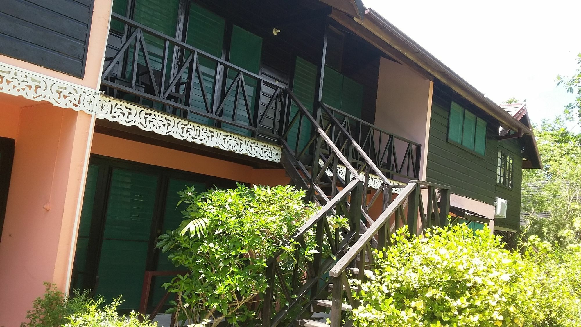 Firefly Beach Cottages Негрил Экстерьер фото